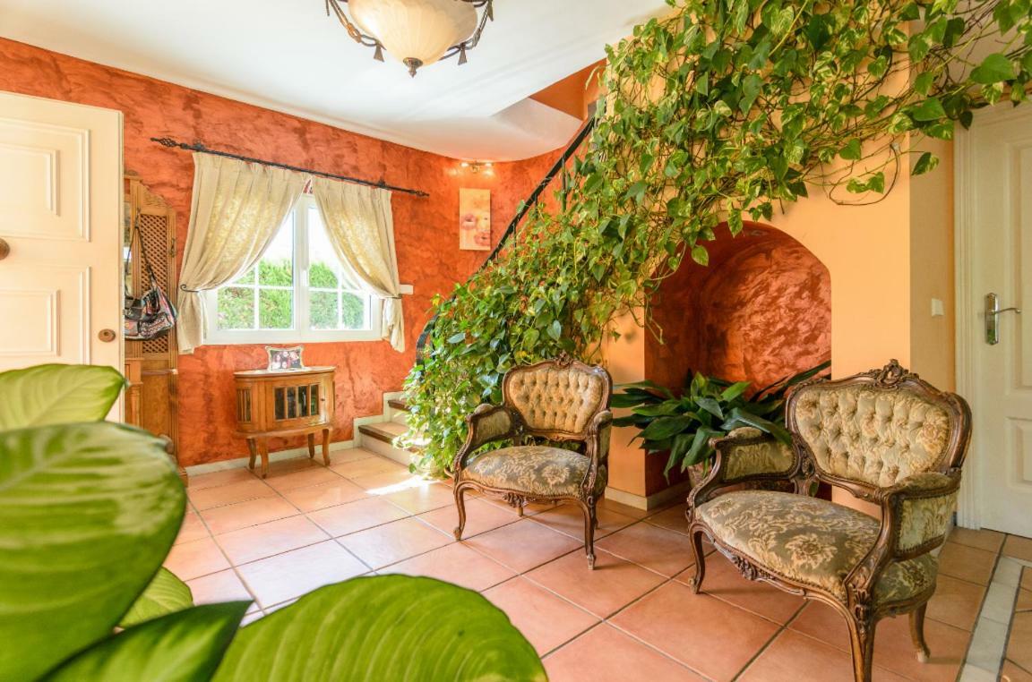 Habitaciones en Casa Céntrica con piscina Almuñécar Esterno foto