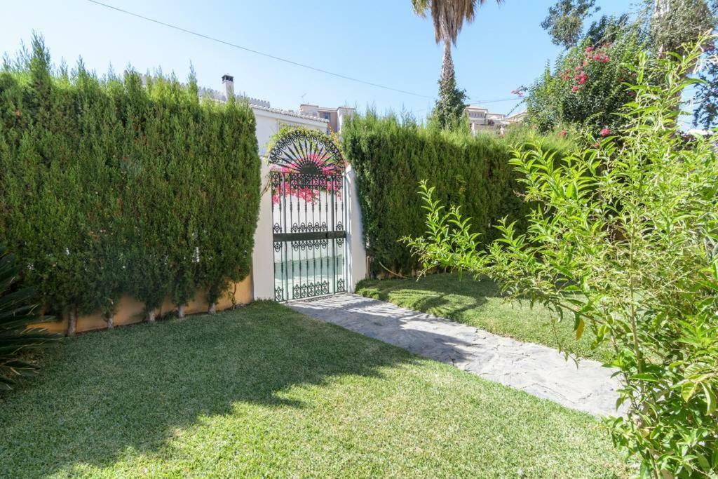 Habitaciones en Casa Céntrica con piscina Almuñécar Esterno foto