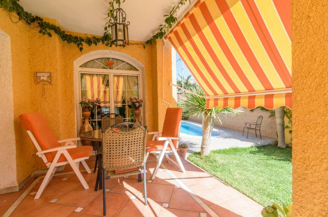 Habitaciones en Casa Céntrica con piscina Almuñécar Esterno foto