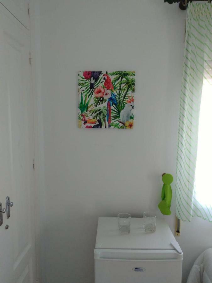 Habitaciones en Casa Céntrica con piscina Almuñécar Esterno foto