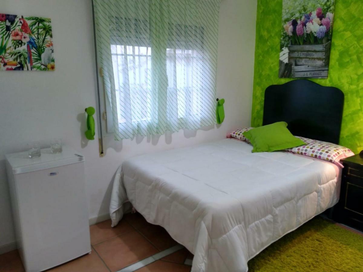 Habitaciones en Casa Céntrica con piscina Almuñécar Esterno foto